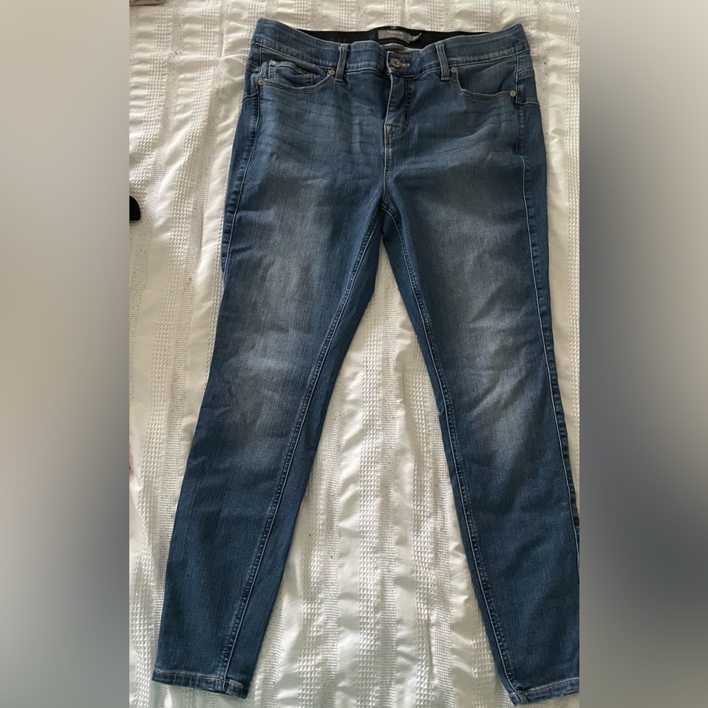 TORRID bombshell skinny